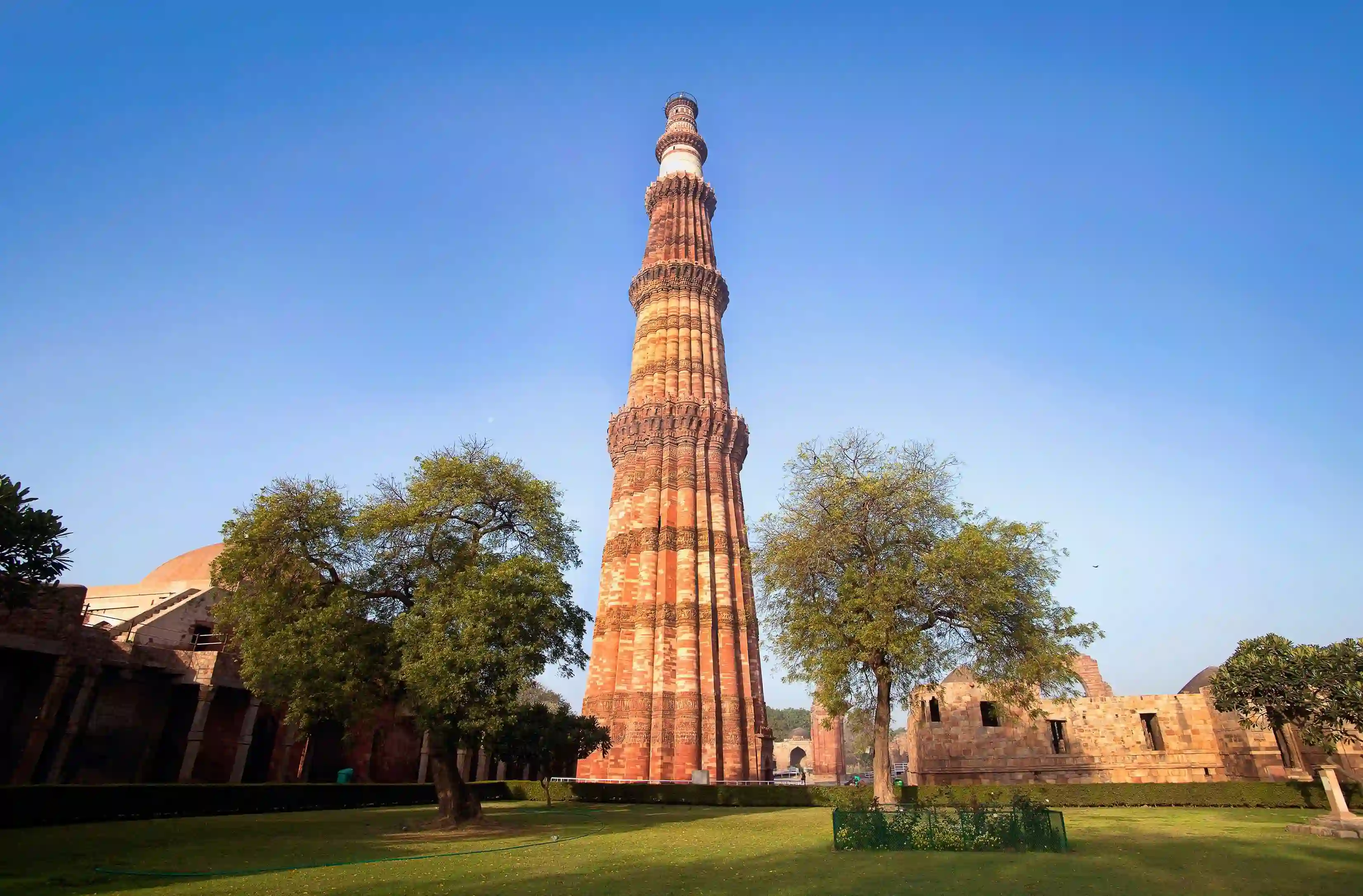 Delhi Temples and Spiritual Sites Tour – 8 Hours